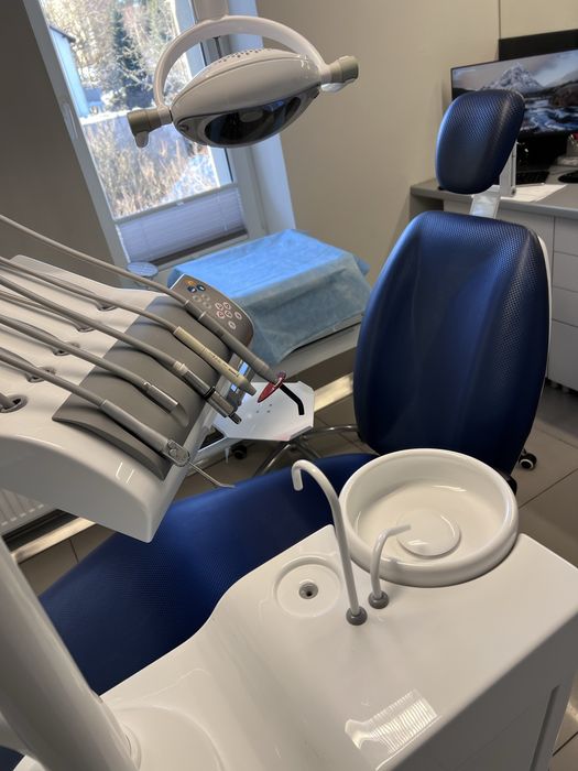 Sprzedam fotel stomatologiczny OPTIMAL 06 2022 – bardzo dobry stan