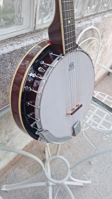 Viola banjo com afinação de guitarra