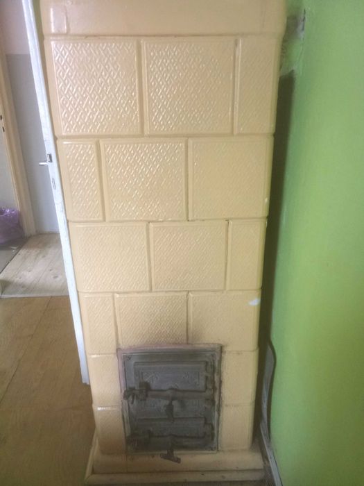 Piec kaflowy do rozbiórki