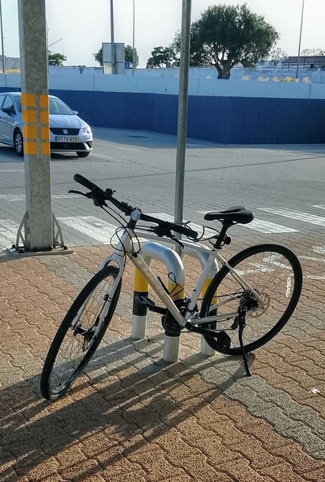 Vendo apenas por querer uma bicicleta de quadro baixo ou dobravel
