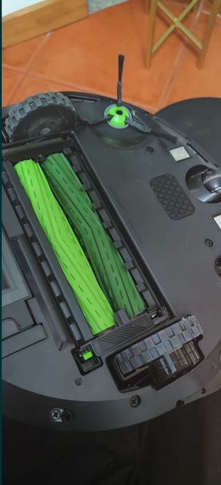 Roomba i5 com garantia