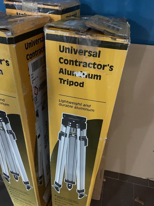 Statyw geodezyjny niwelatora