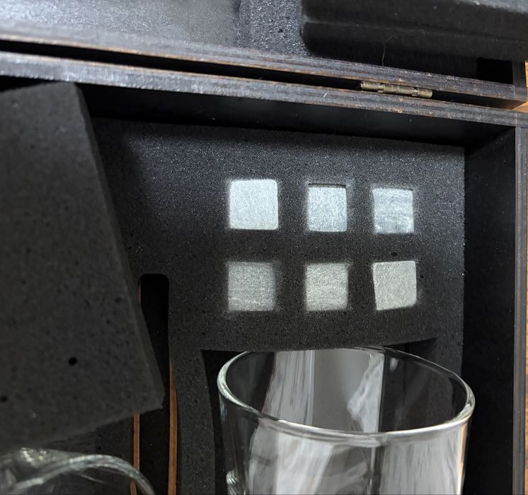 Новий Whisky Stone premium set подарунковий набір склянок та каменів для віскі у ящичку
