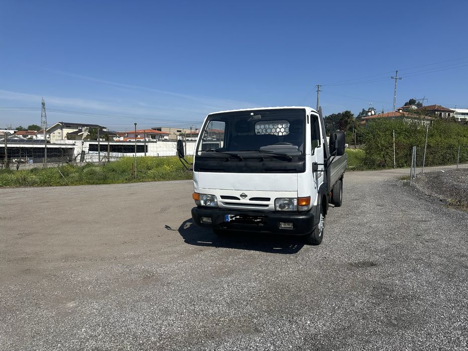Nissan cabstar 3.0 turbo caixa aberta
