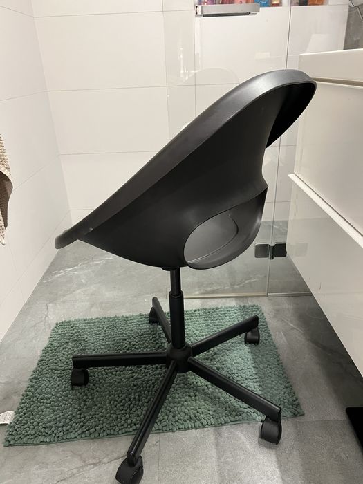 Krzesło Fotel obrotowy czarny biurowy do tolaetki