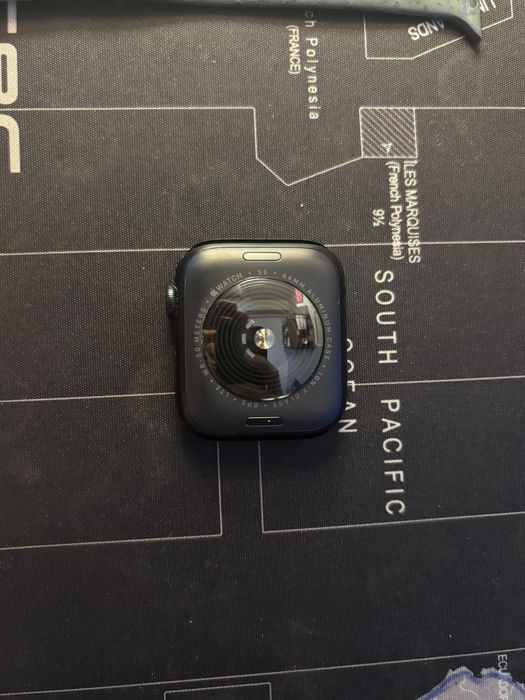 Apple Watch SE 2 44mm LTE Cellular 92% baterii
