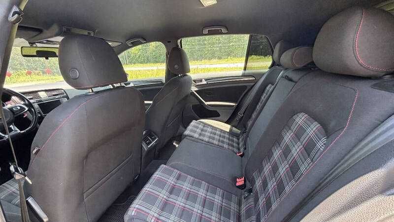 2017 Volkswagen Golf GTI SE