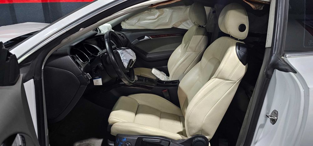 Audi A5 Salvado 2.0 170CV 2009 Troca ou Retomas