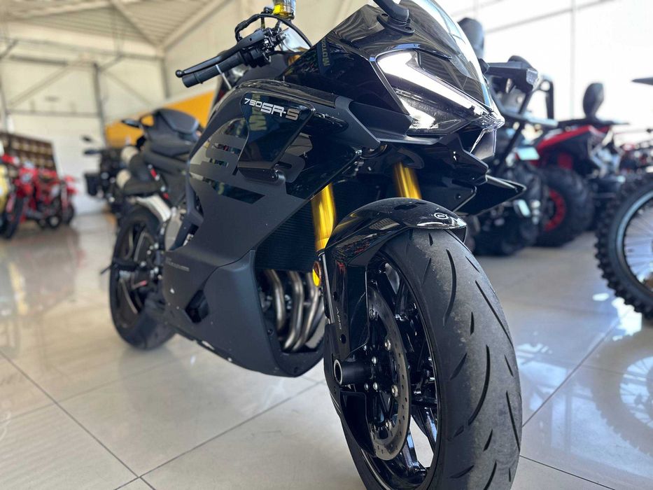Мотоцикл CFMOTO 750SR-S