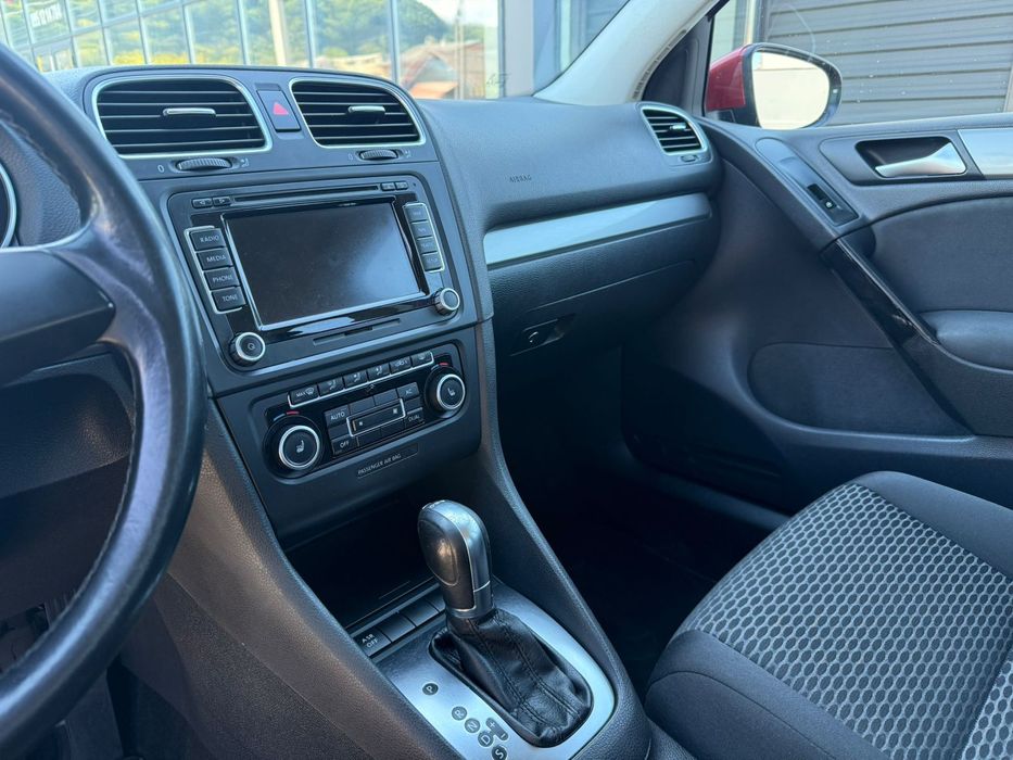 Volkswagen Golf Avtomat 2012