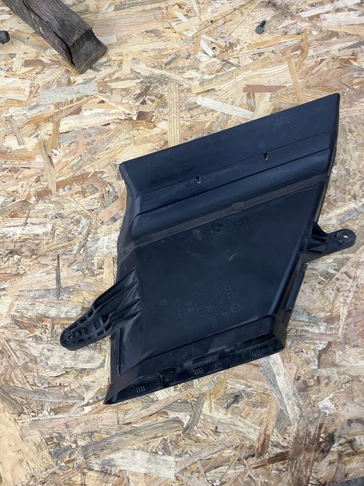 Повітрозабірник Audi A4 B8 8k0129618