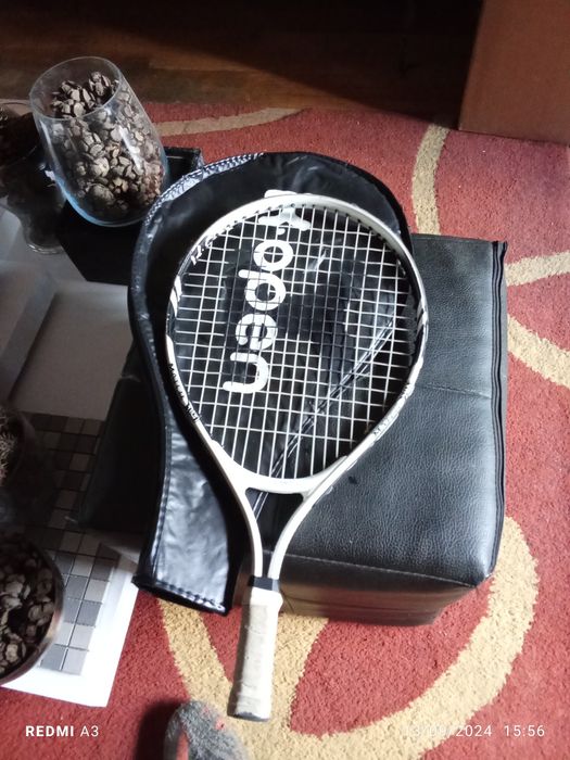 Raquete tenis em excelente estado