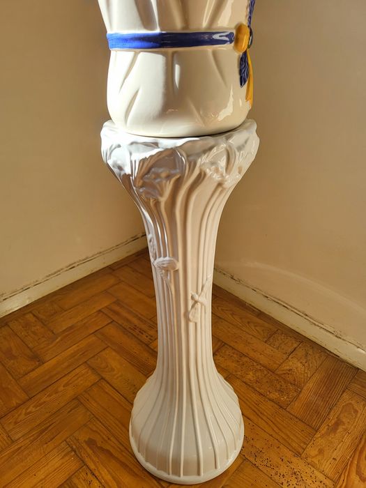 Coluna para suporte se plantas