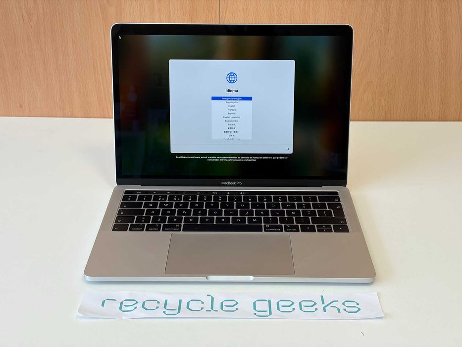 Apple Macbook Pro A1989 Touch i5 16GB Ram 256GB macOS Sequoia