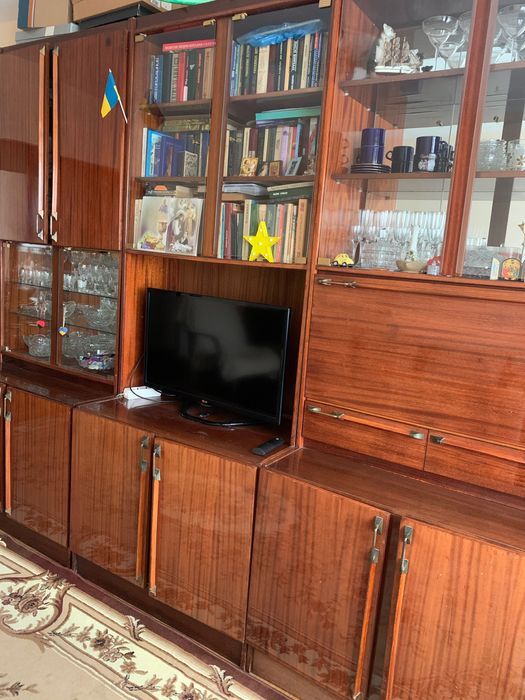 Стінка Оксамит б/в