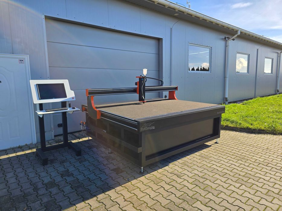 Ploter do cięcia szkła CNC BlackCutGlass 2617 – rozkrój szkła