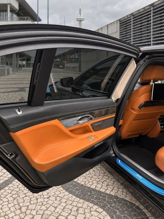 BMW 740