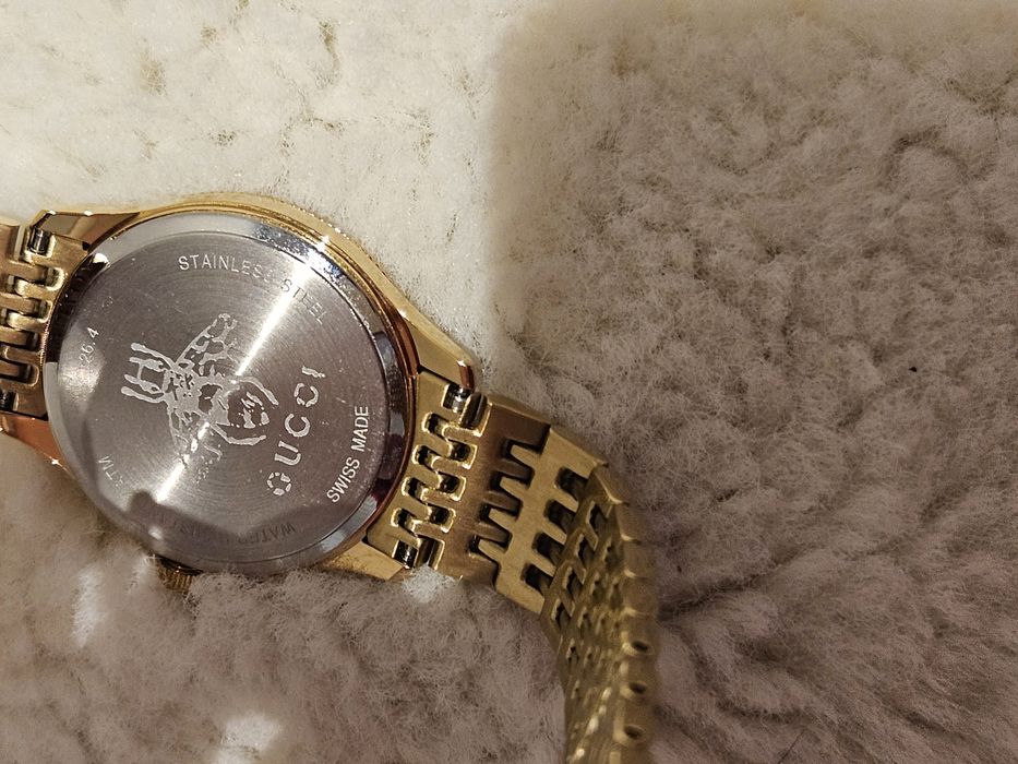 Relógio Gucci dourado