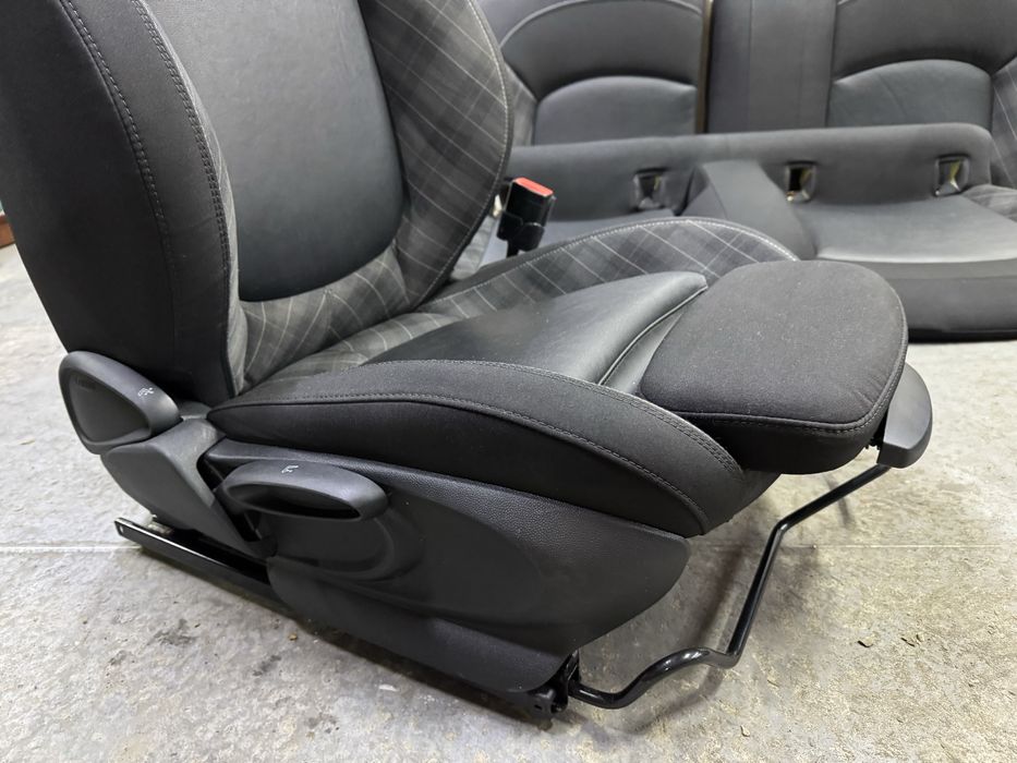 Салон Шкіра Mini Cooper S JCW Сидіння Сиденья Ф56 F56 Разборка BMW B48