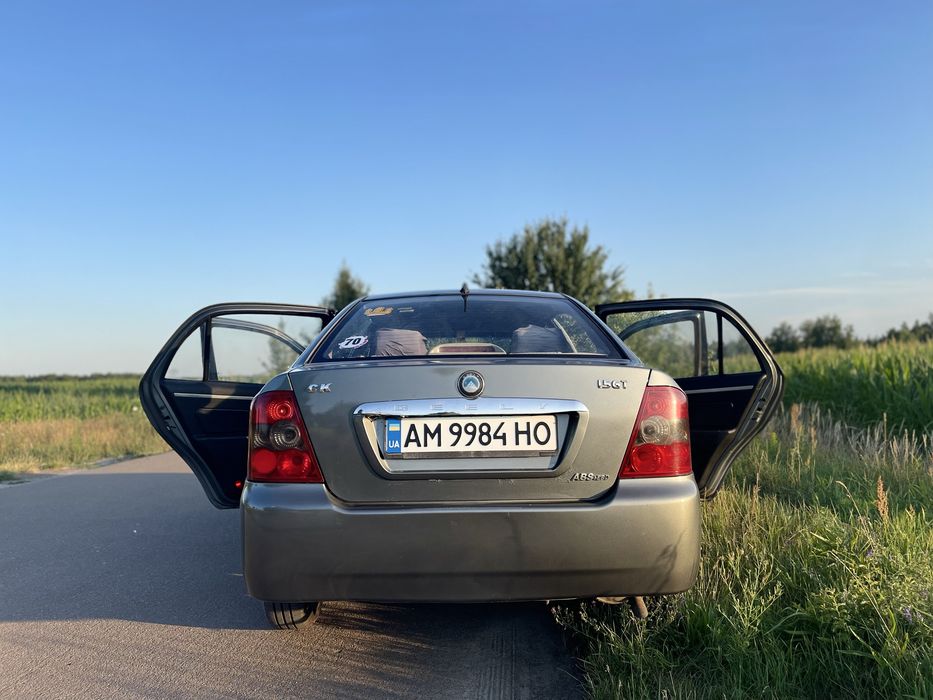 Продам Geely MR