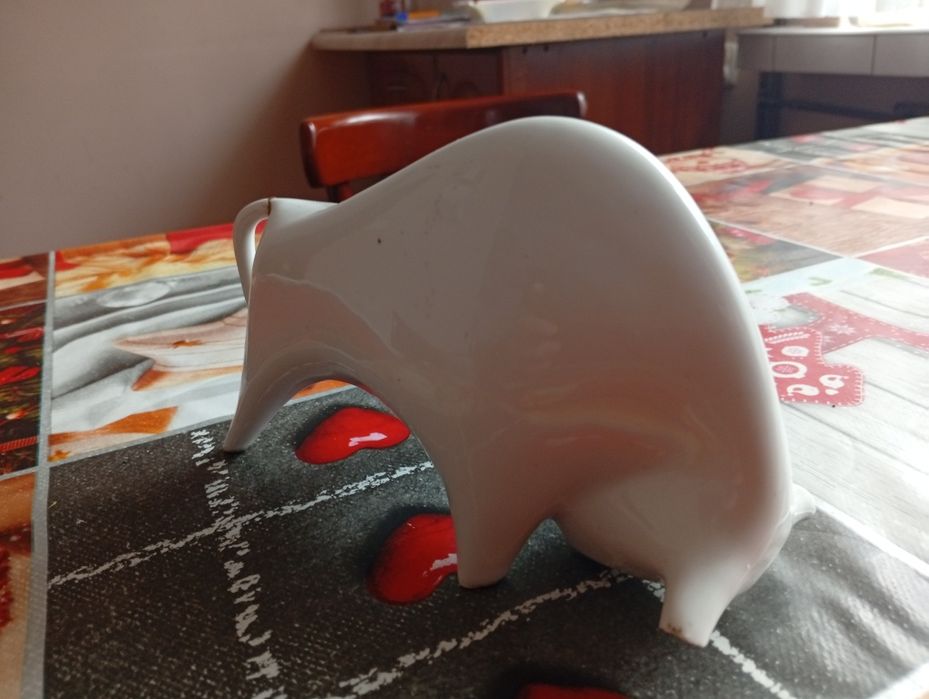 Figurka porcelanowa żubr Ćmielów
