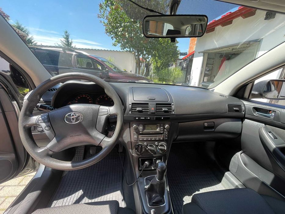 Toyota Avensis T25