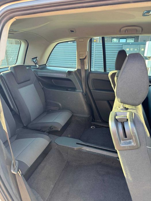 Продам Opel Zafira