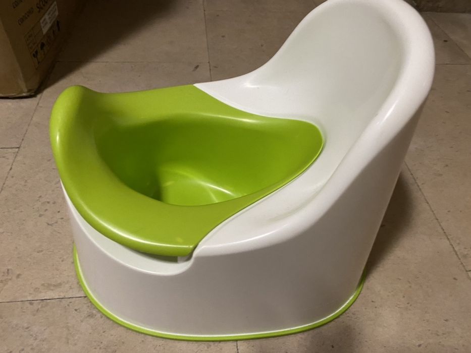 Trio bebé- balde, muda fraldas, e sanita