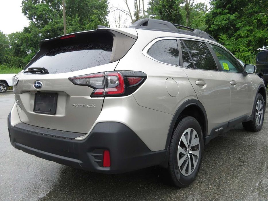 Subaru Outback      2021