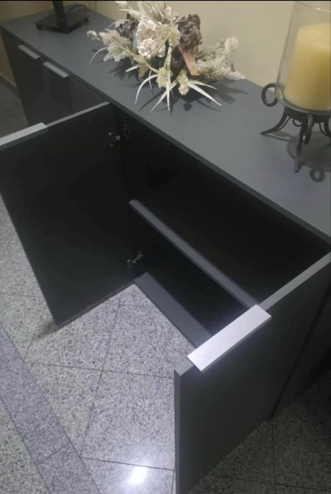 Aparador em otimo estado