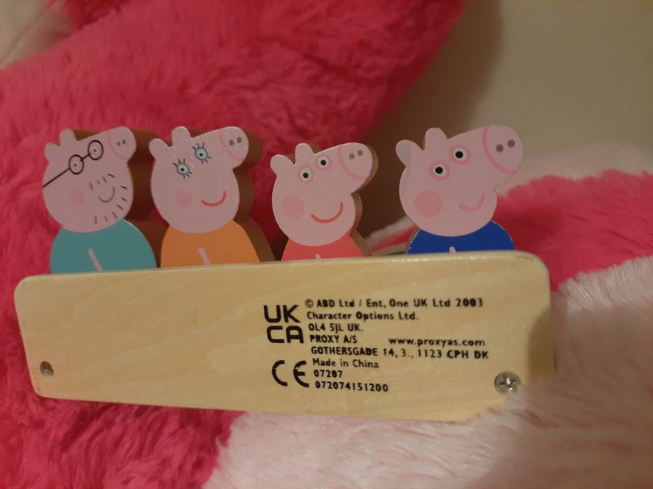 Kolejka elektryczna z pojazdami:Peppa Pig drewniane figurki drop nplay