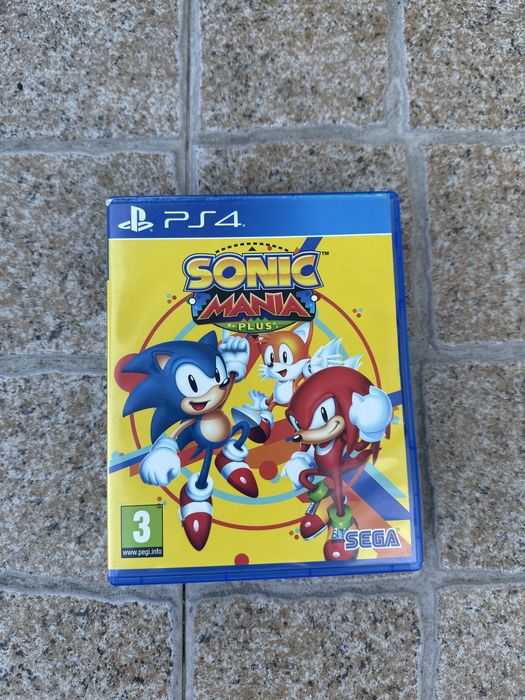 4 jogos de playstation 4 o primeiro com a caixa um bocado estragada mas todos os cds em bom estado