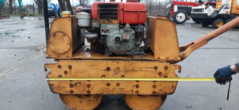 Японський Дорожній Вібро Каток Tacom w 850