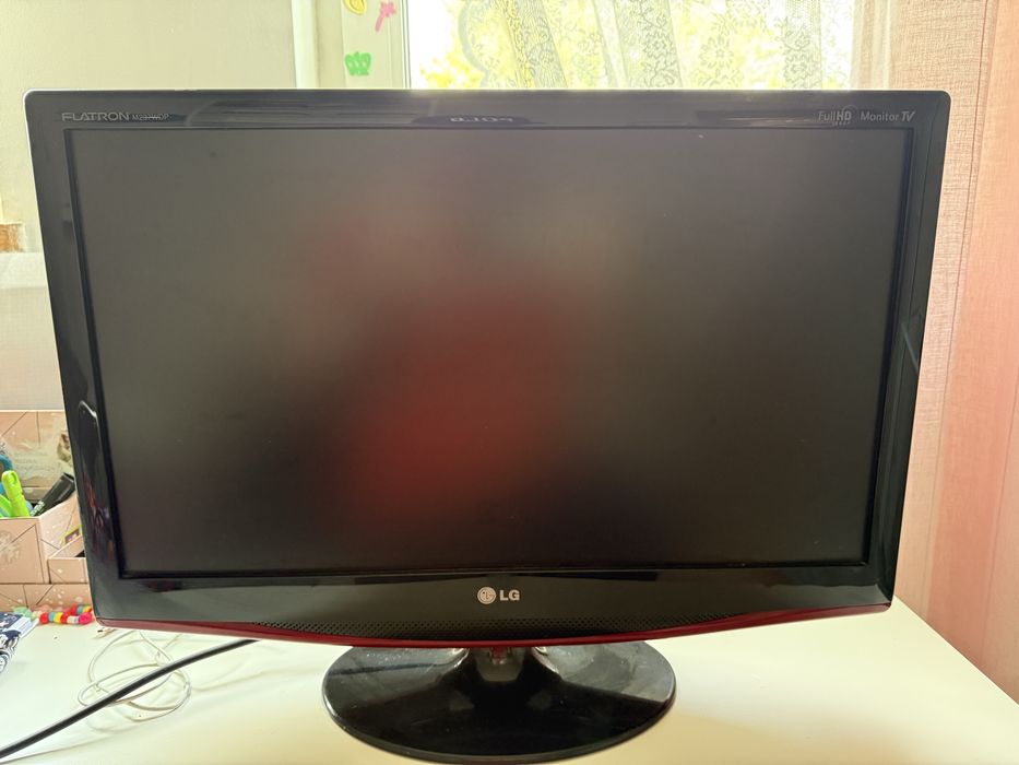 Monitor LG Flatron M237WDP-PC – 23 cale, Full HD, z tunerem TV
