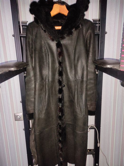 Дублёнка натуральная в отличном состоянии,в носке была мало