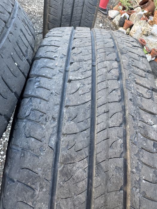 Pneus Goodyear * 215 70 r15 * Autocaravana