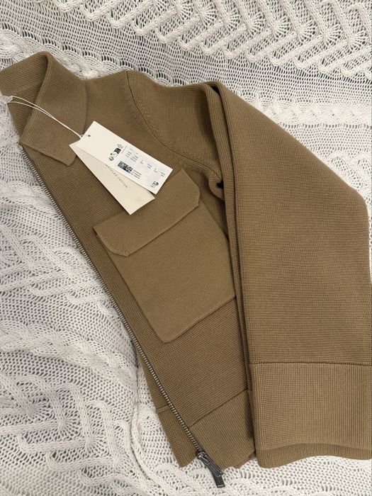 Новий жакет Arket