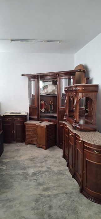 Móveis antigos, em bom estado