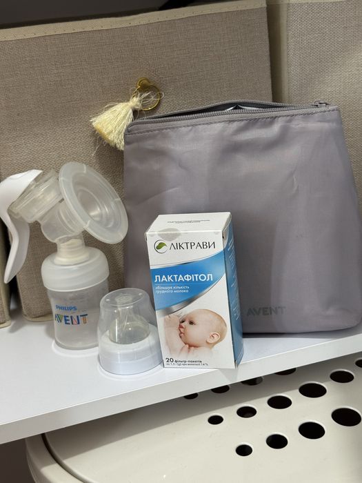 Молоковідсмоктувач Philips Avent + подарунки