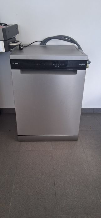 Máquina de Lavar Loiça Whirlpool