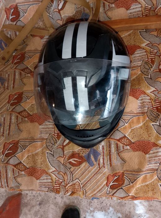 Шлема 3 штуки  .