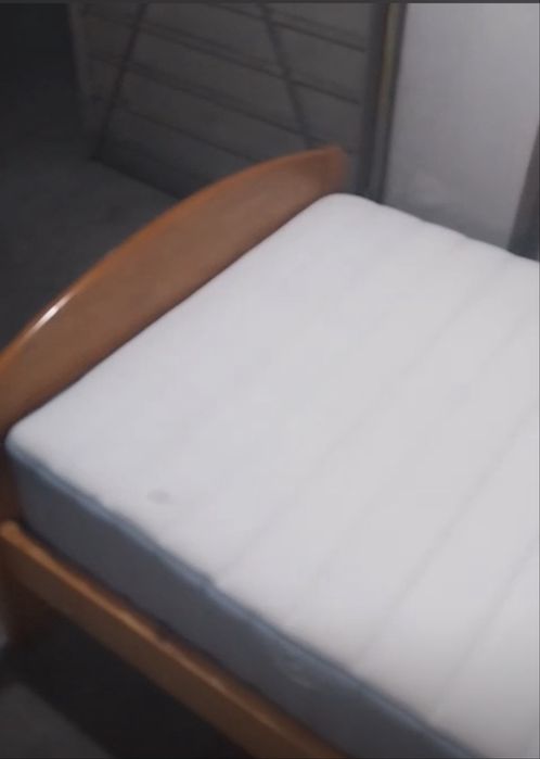 Cama com colchao solteiro