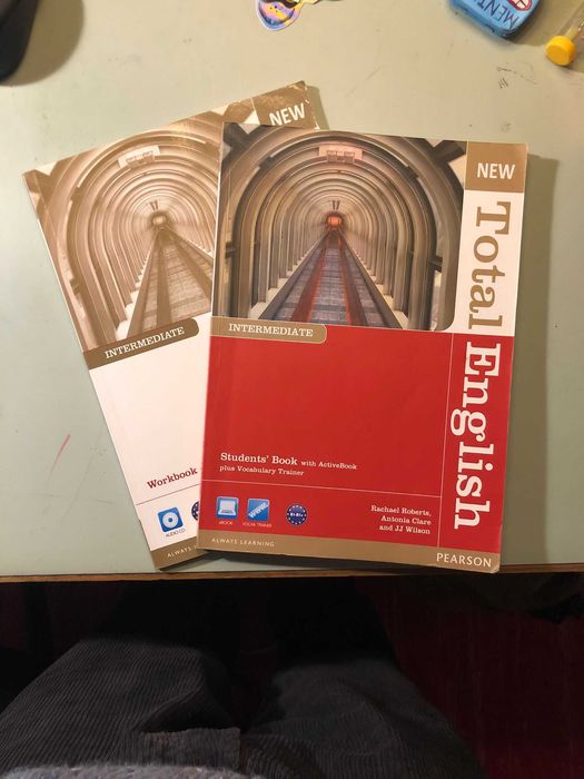 Cambridge Manuals - New Total English Intermediate