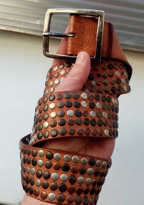 Винтажный кожаный ремень с заклепками cowboys belt(оригинал, италия).