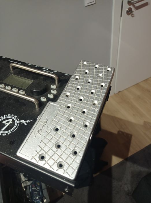 Vendo pedal múltiplo fender mustang