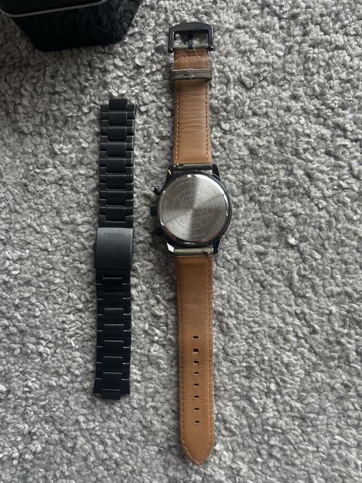 Relogio com duas braceletes