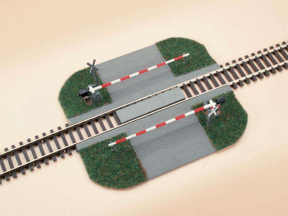 Железнодорожный переезд для железной дороги Piko,Roco H0(1:87): 1