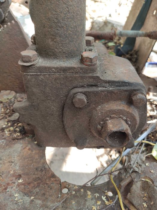 Рульова колонка.