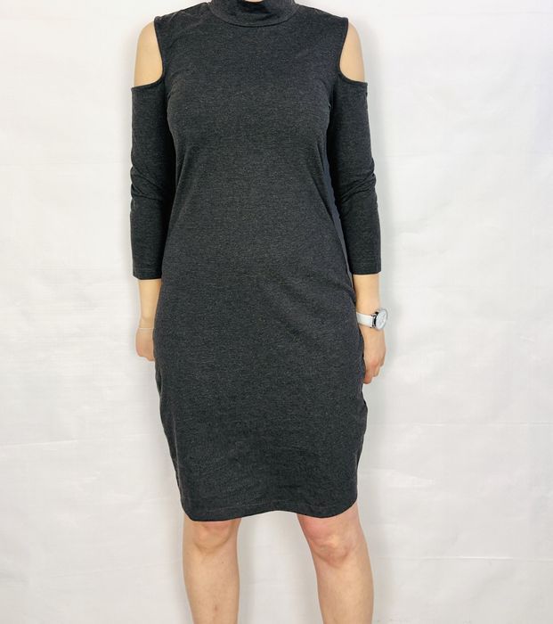 Ciemnoszara sukienka z wycięciami na ramionach L 40