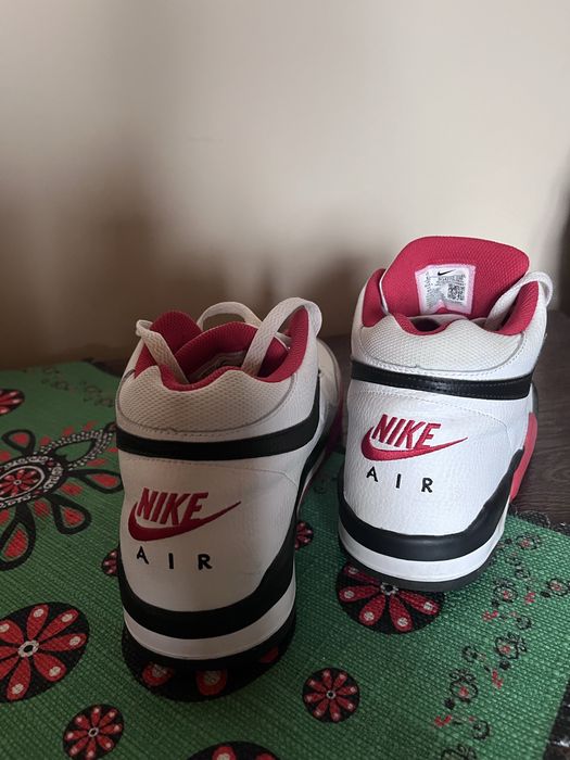 Nike Air Flight 89 White Red Black – rozmiar 42 (US 8.5)